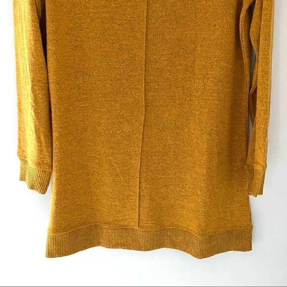 D & Co Active Gold Tunic long sleeve Small - Picture 3 of 7